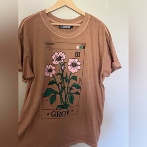 Graphic Tee Size L